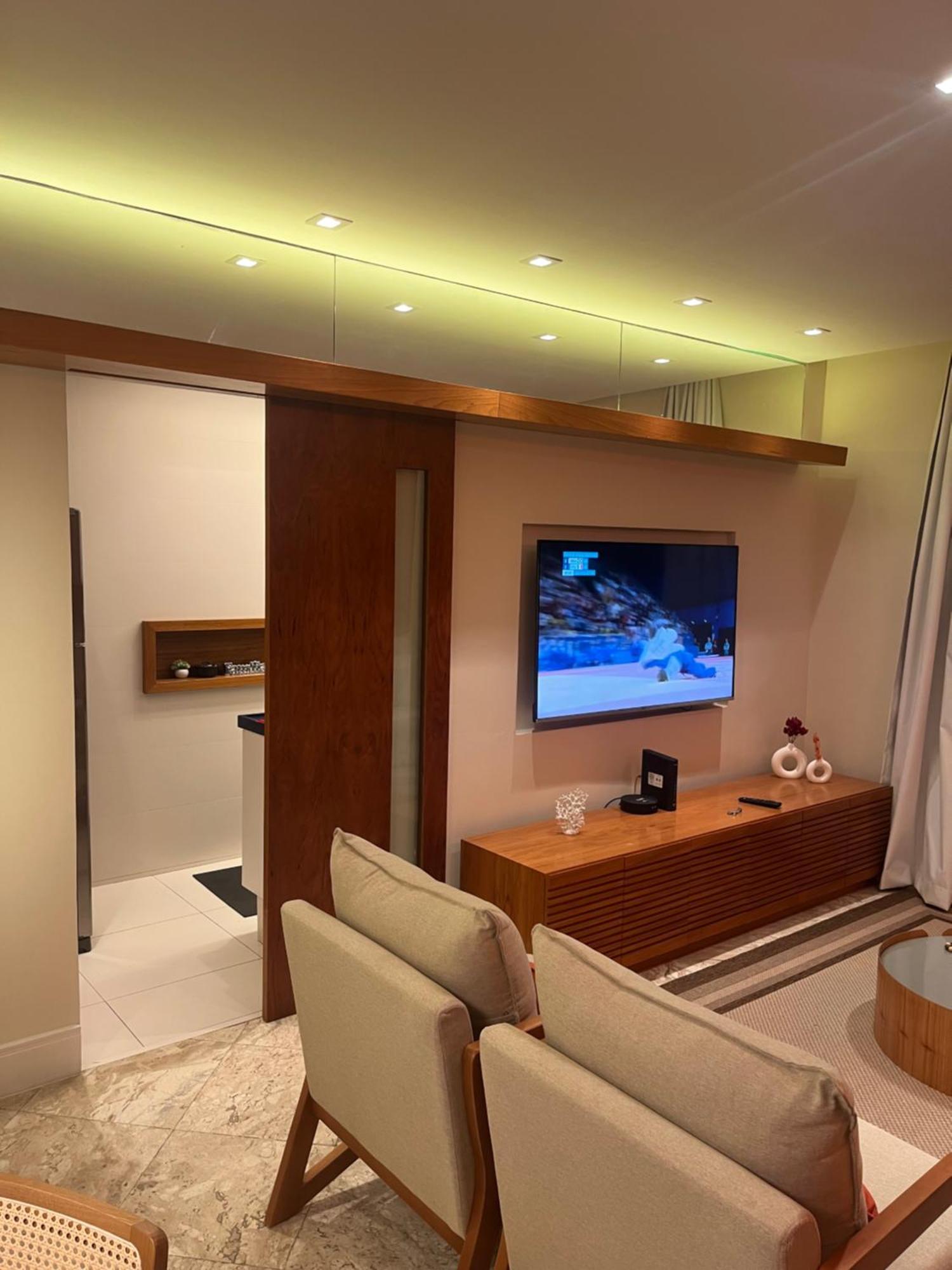 Apartemen Luxuoso Vista Mar Barra *